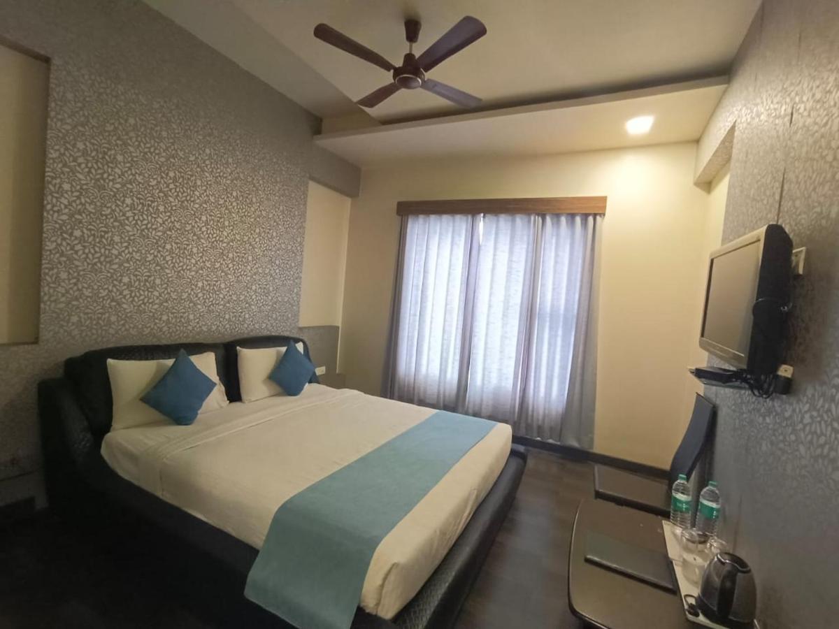 Hotel Sai Miracle Shirdi Bagian luar foto