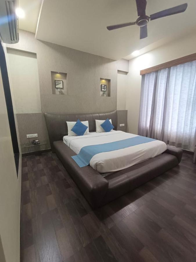 Hotel Sai Miracle Shirdi Bagian luar foto