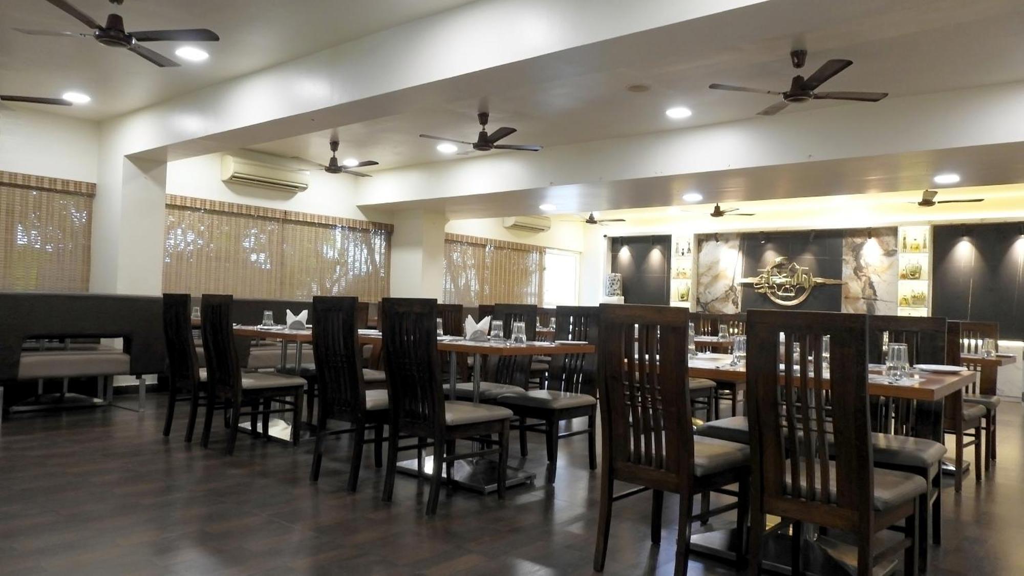 Hotel Sai Miracle Shirdi Bagian luar foto
