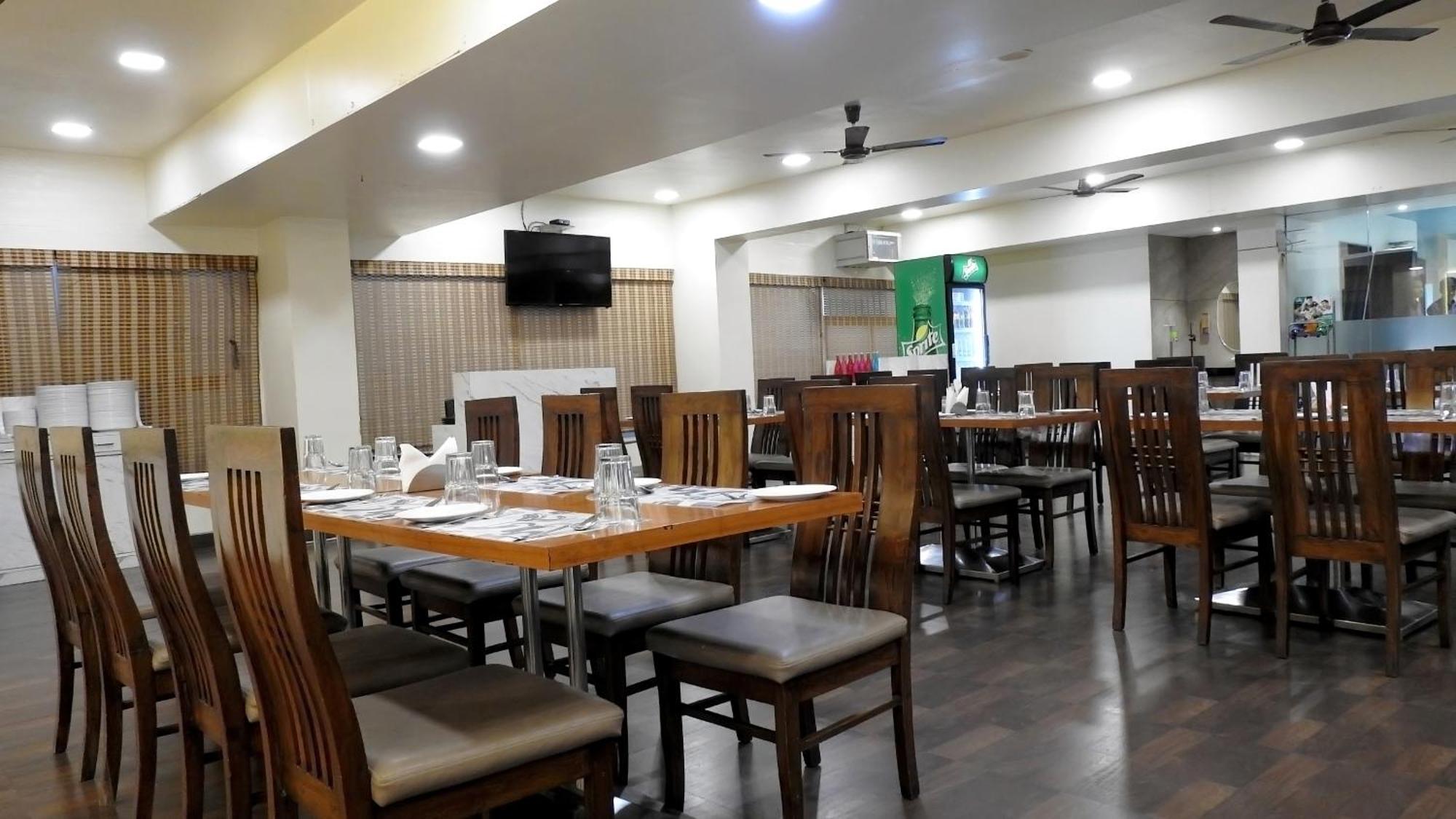 Hotel Sai Miracle Shirdi Bagian luar foto