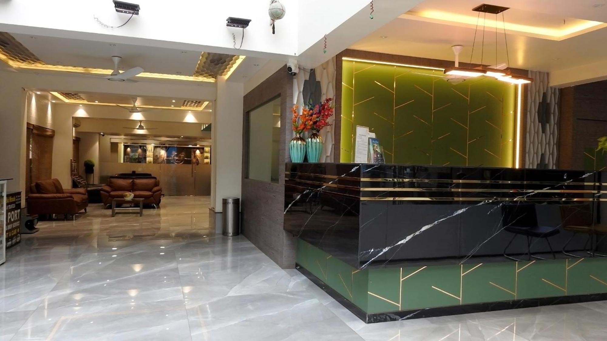 Hotel Sai Miracle Shirdi Bagian luar foto