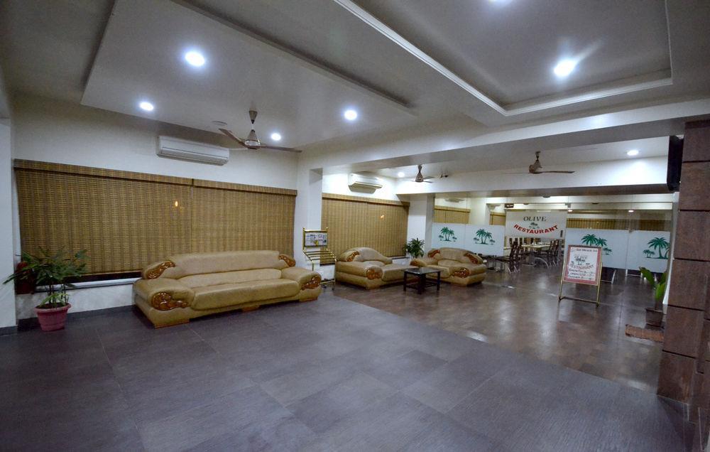 Hotel Sai Miracle Shirdi Bagian luar foto