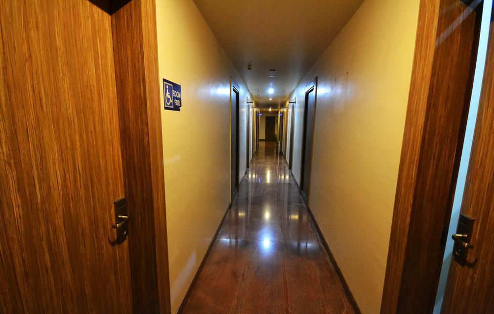 Hotel Sai Miracle Shirdi Bagian luar foto