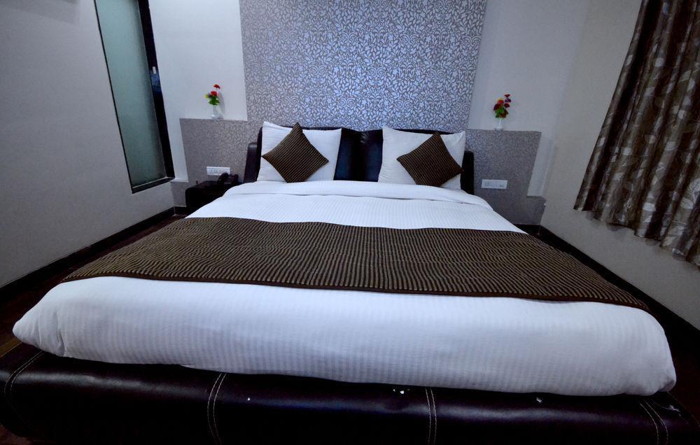 Hotel Sai Miracle Shirdi Bagian luar foto