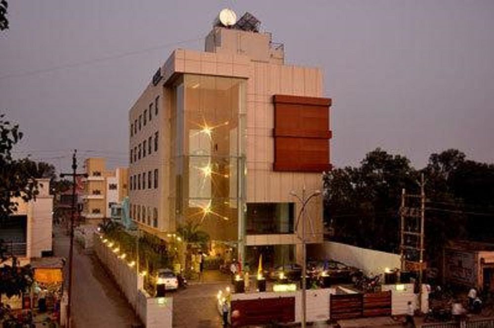 Hotel Sai Miracle Shirdi Bagian luar foto