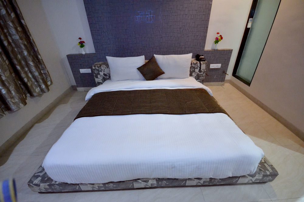 Hotel Sai Miracle Shirdi Bagian luar foto