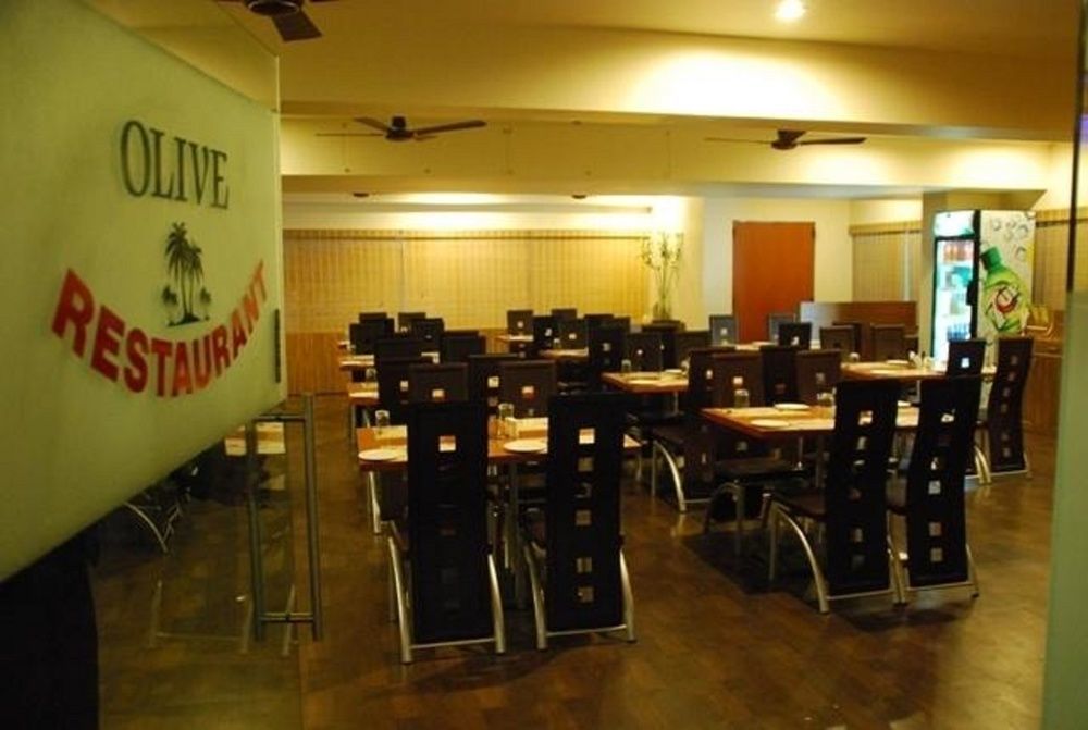 Hotel Sai Miracle Shirdi Bagian luar foto
