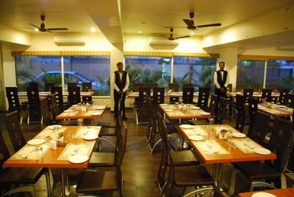 Hotel Sai Miracle Shirdi Bagian luar foto