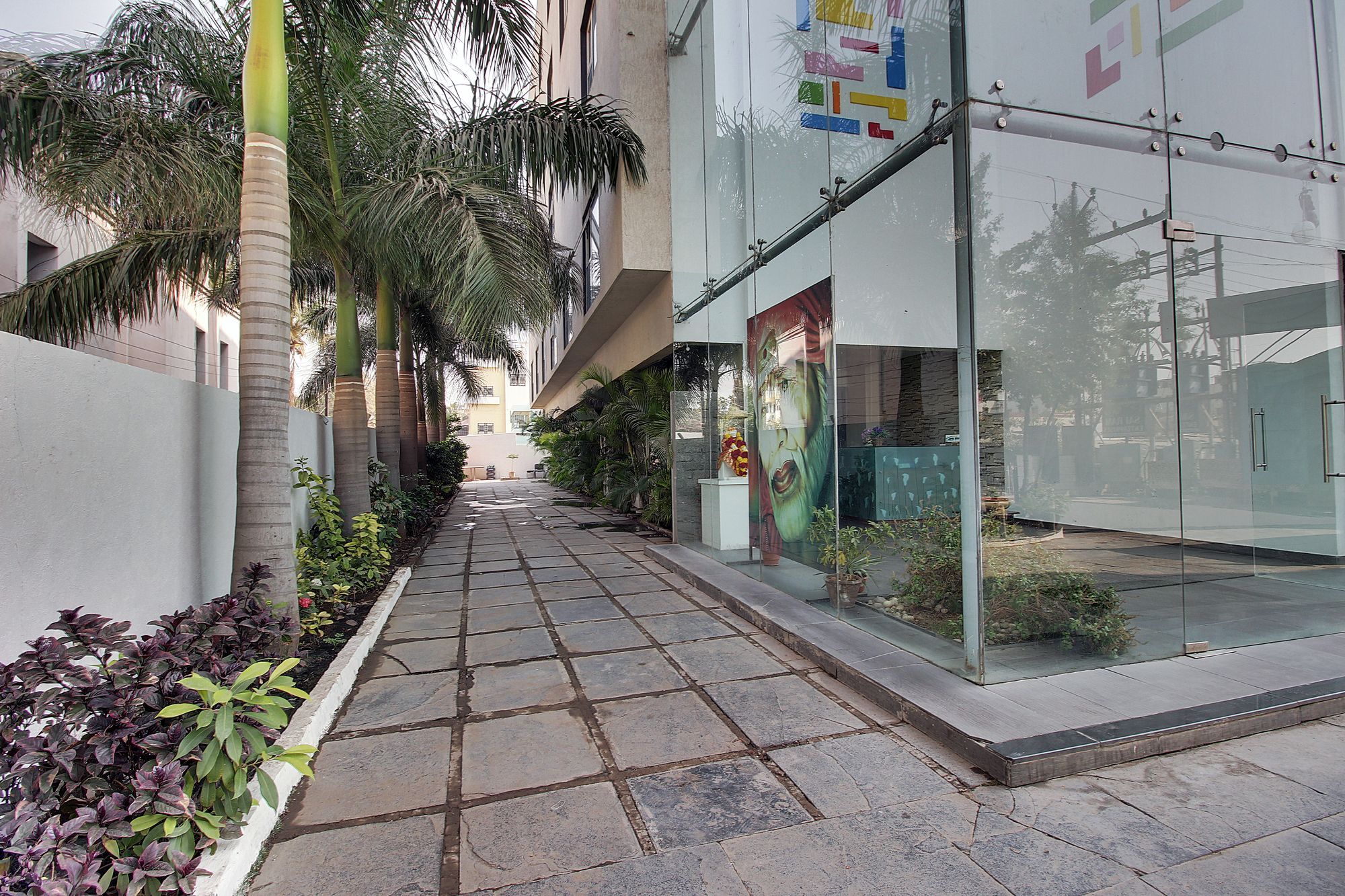 Hotel Sai Miracle Shirdi Bagian luar foto