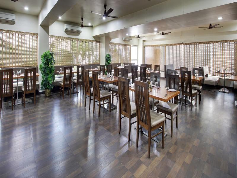 Hotel Sai Miracle Shirdi Bagian luar foto